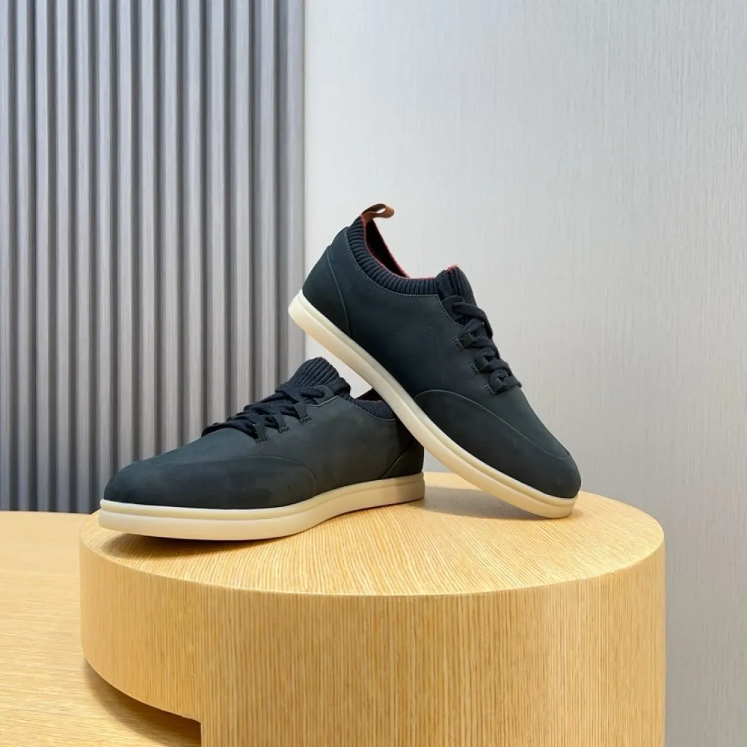 Men's men's shoes 💰P500💰[loro piana] The new moccasin shoes are popular all over the world, and the official website is selling like hotcakes. The upper is made of original first-layer cowhide and matched with original rubber soles. It is a classic. The complex craftsmanship and meticulous structure make the shoes light and soft, allowing you to walk comfortably and freely. Perfect for summer wear. Yardage: 38-45. (45 is custom-made and cannot be returned or exchanged)